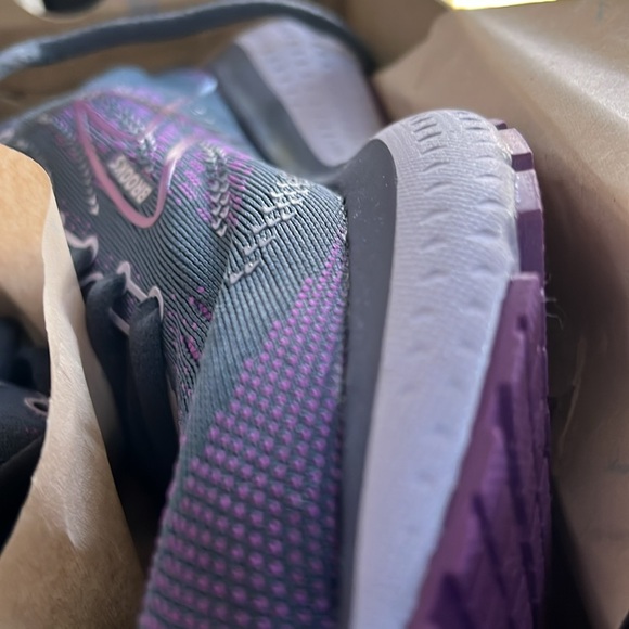 Brooks || Glycerin 19 Running Shoes || W 8.5/40 || brand new in box! - Picture 9 of 10